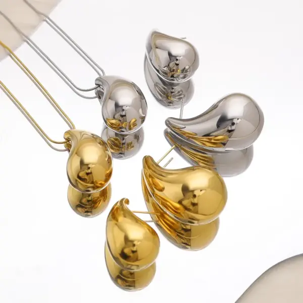 Wholesale PVD Coated 18K Gold Real Gold Plated Water Droplets 304 Stainless Steel Retro Waterproof Non Tarnish Ear Studs