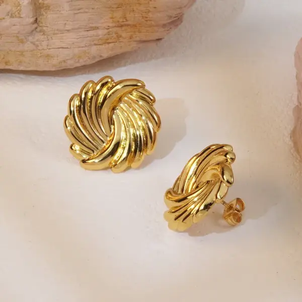 Wholesale 1 Pair Simple Style Streetwear Commute Round 304 Stainless Steel Imitation Gold Electroplating Ear Studs