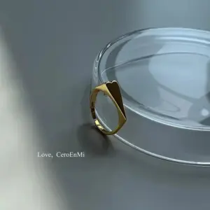 Z0011 Heart Shape / Adjustable Opening