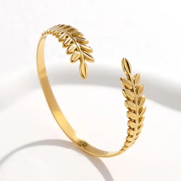 Wholesale Fashion Grain 304 Stainless Steel 18K Gold Plated Stainless Steel Bracelets In Bulk