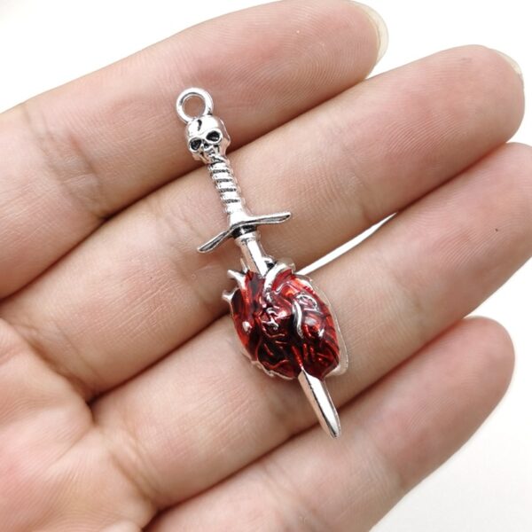 Wholesale Halloween Gothic Skull Sword Wear Heart Alloy Pendant