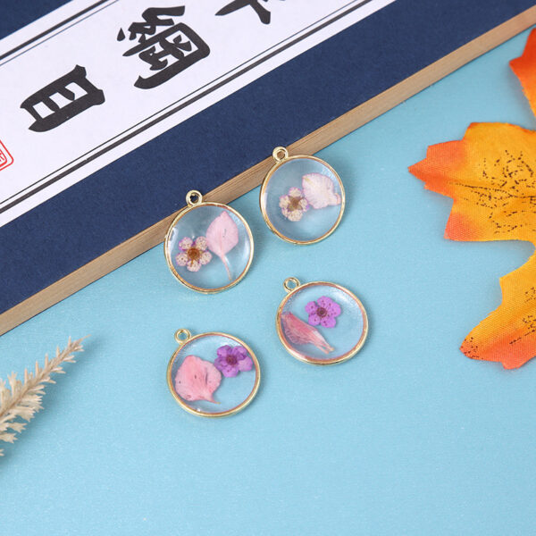 Wholesale Alloy Round Natural Glue Drop Dried Flower Pendant Accessories Handmade DIY Jewelry Earrings Necklace Bracelet Small Hanging Material