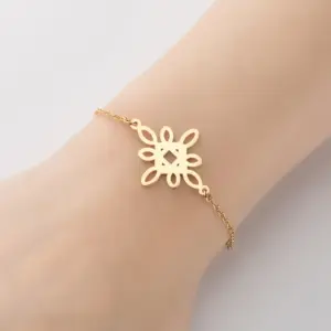 Knotted / Gold
