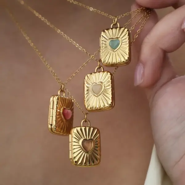 Ion Plating (IP) 18K Gold Plated Geometric Heart Shape 304 Stainless Steel Casual Elegant Simple Style Locket Necklace