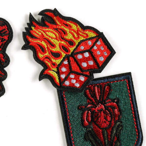 Wholesale Computer embroidery logo heart-shaped skull patch badge accessories cross-border e-commerce supply clothing accessories embroidery cloth stickers