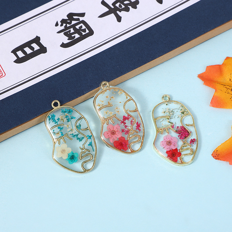 Wholesale New Face Contour Natural ied Flower Pendant Resin Glue Jewelry DIY Fresh Plant Earrings Necklace Aessories