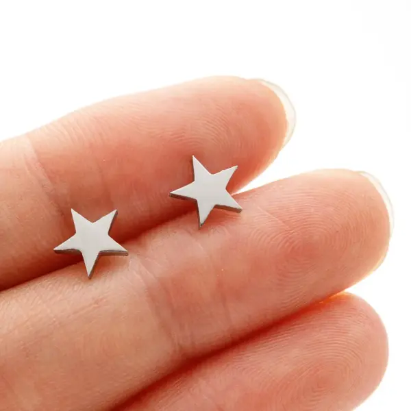 Wholesale PVD Coated 18K Gold Real Gold Plated Star Heart Shape 304 Stainless Steel IG Style Cute Sweet Waterproof Non Tarnish Ear Studs