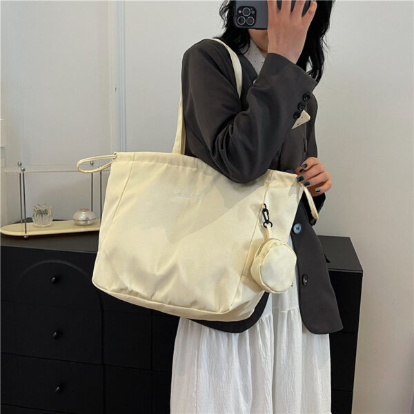 Wholesale Cross-border Women's Shoulder Tote Bag Nylon Portable 2024 Fashionable Shoulder Portable Large Capacity Retro Bag