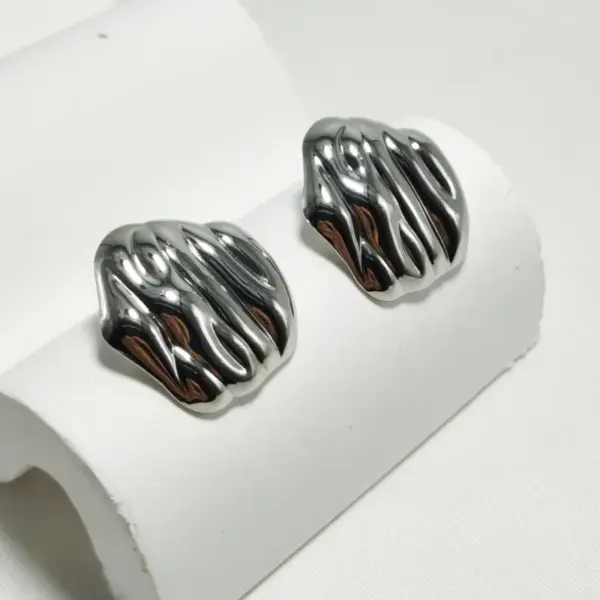 Wholesale 304 Stainless Steel Star Electroplating Golden Plated Elegant Commute Waterproof Non Tarnish Gold Silver Ear Studs