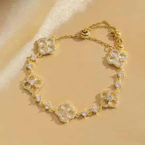 Gold Real Shell Four-Leaf Clover Bracelet