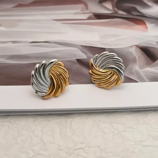 Wholesale Vintage Style Simple Style Geometric Heart Shape Mixed Metal 304 Stainless Steel 18K Gold Plated Ear Studs