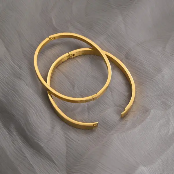 PVD Coated Real Gold Plated Gold Plated Geometric Solid Color 304 Stainless Steel Simple Style Waterproof Non Tarnish Bangle