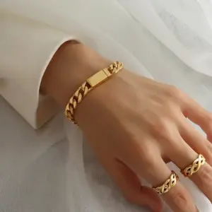 Wholesale PVD Coated Real Gold Plated 18K Gold Geometric 304 Stainless Steel Fashion Waterproof Non Tarnish 304 Stainless Steel Bracelets