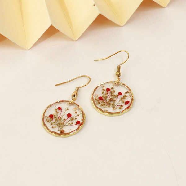 Wholesale Aiwei new resin dried flower irregular round gold earrings creative real flower fashion earrings source factory