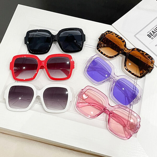 Wholesale New fashion large frame square love sunglasses high-grade big face slimming UV-proof hot sunglasses