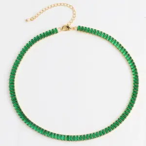 18K Gold 2.5 * 5mm Horizontal Green Zirconium / 18K