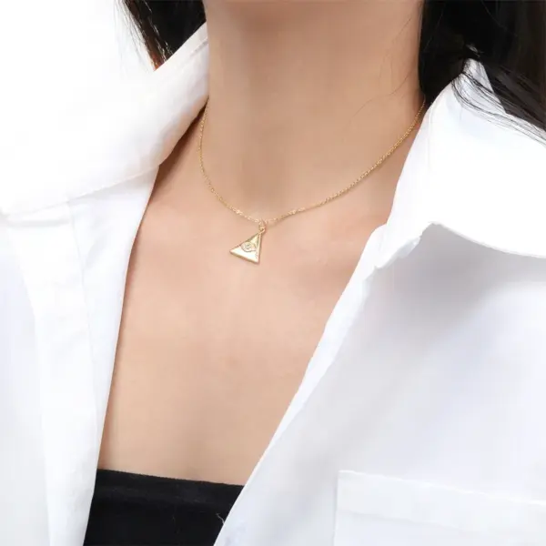Wholesale Devil's Eye Blue Eye Pendant Copper Inlaid Zircon Gold-plated Necklace
