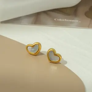 【XKE0217】White Shell Heart-shaped Earrings / Gold