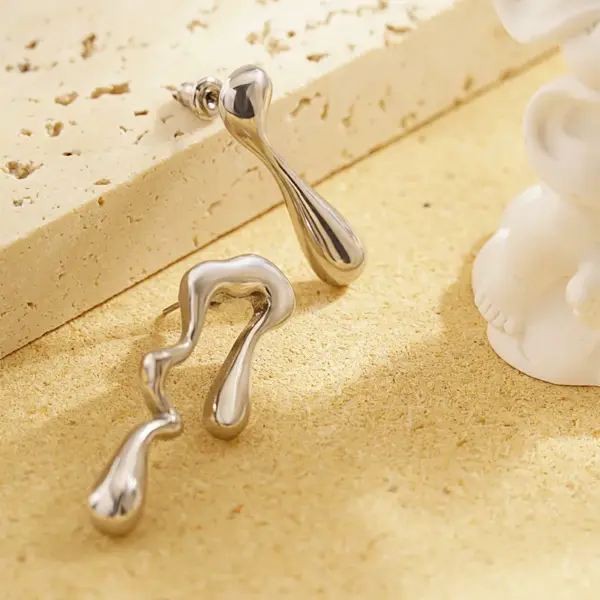 Wholesale PVD Coated Real Gold Plated 18K Gold Water Droplets 304 Stainless Steel Elegant Simple Style Waterproof Non Tarnish Drop Earrings