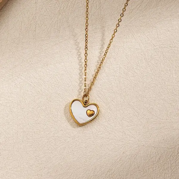 Wholesale Jewelry IG Style Casual Modern Style Heart Shape 304 Stainless Steel Shell 18K Gold Plated Polishing Inlay Cable Chain Pendant Necklace