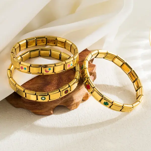 Wholesale Retro Streetwear Star Moon 304 Stainless Steel 18K Gold Plated Stainless Steel Bracelets In Bulk