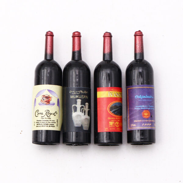 Wholesale 1:12 Doll House Accessories Scene Model Micro Landscape Decoration Shooting Props Mini Artificial Plastic Red Wine Bottle