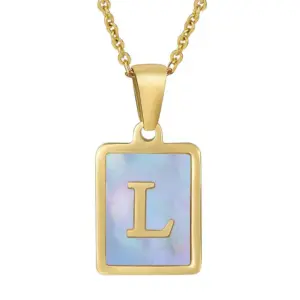 Blue Shell L (Including Chain) / 18K