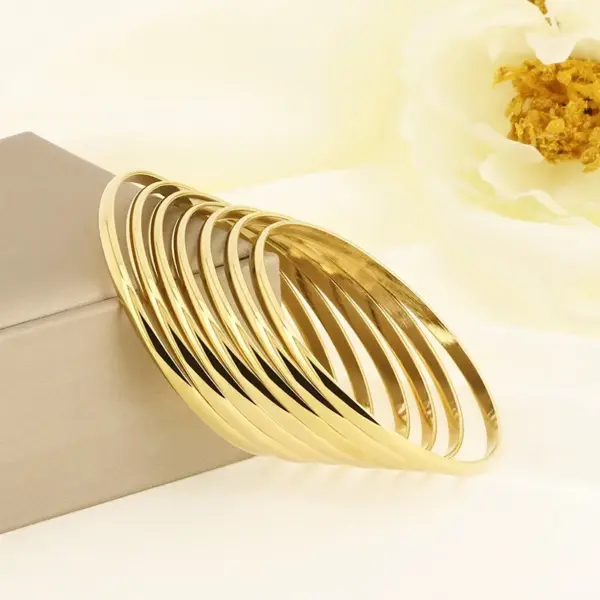 Wholesale Ion Plating (IP) 18K Gold Plated Solid Color 304 Stainless Steel Simple Style Waterproof Non Tarnish 304 Stainless Steel Bangle