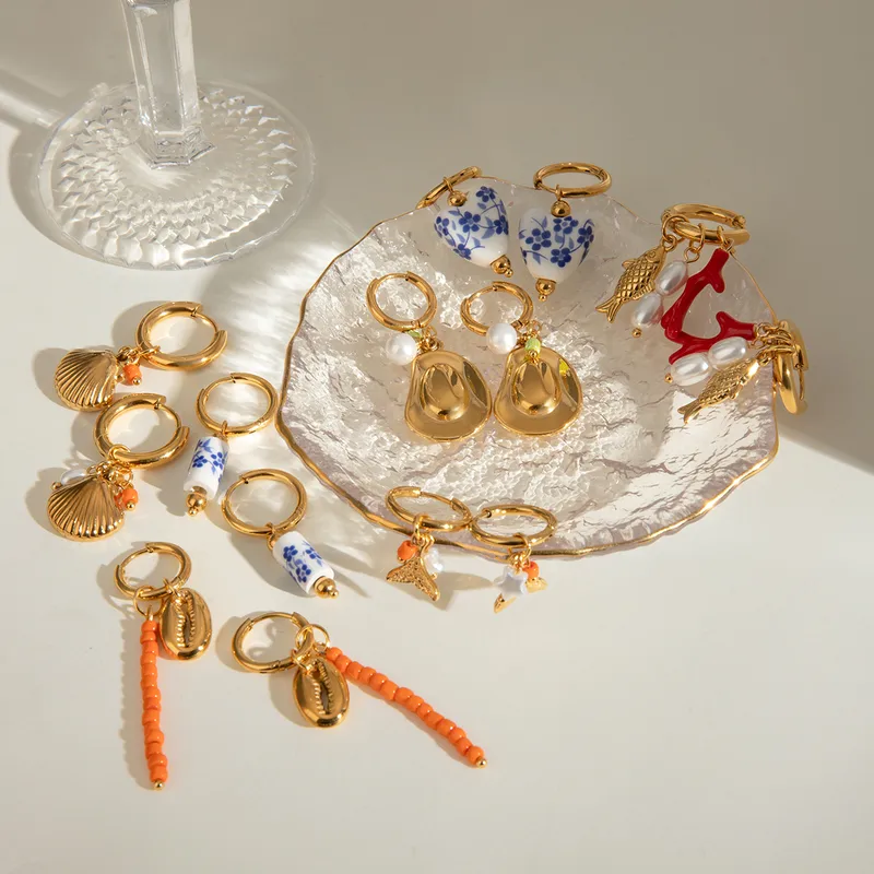 Wholesale 304 Stainless Steel Flower PVD Coated 18K Real Gold Plated Real Gold Plated Simple Style Classic Style Waterproof Non Tarnish Earrings