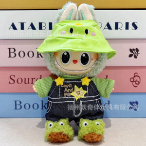 LBB-30 Hulk Baby Four-Piece Set (Hat + T-shirt + Overalls + Shoes) / Labubu is wearable in its first, second, and third generations.