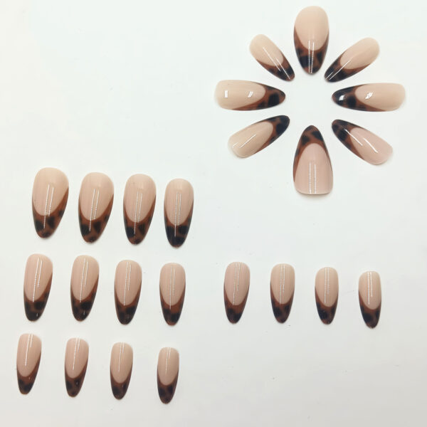 Wholesale Foreign Trade European and American Fake Nails Simple Solid Color Wearing Nails Fake Nails French Leopard Print Removable Nail Nails 24 Pieces