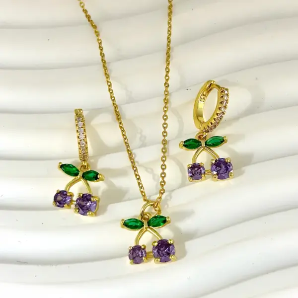 Wholesale Jewelry Elegant Cute Cherry Copper Zircon 18K Gold Plated Earrings Necklace Jewelry Set
