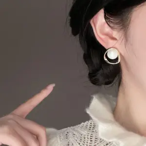 A1085 Gold-Ear Studs