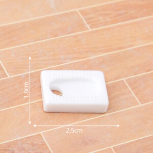 Solid color squat toilet