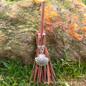 Branch broom + shell / 10cm