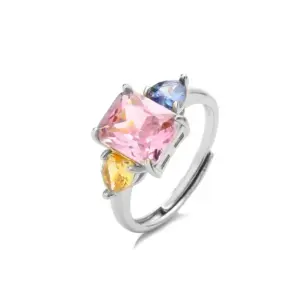 Platinum Three Diamond Ring 1