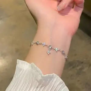 S689 Silver