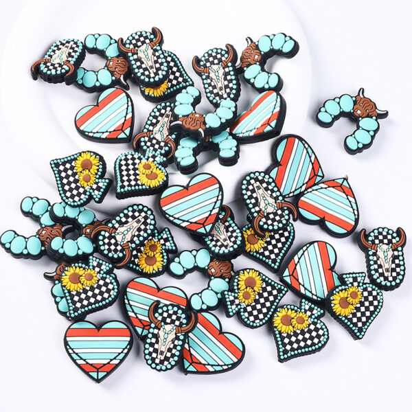 Wholesale Factory Direct Sales Small Daisy Silicone Beads Cartoon Highland Cow Straight Hole Beads Kidsren's Jewelry Sunflower Beads DIY