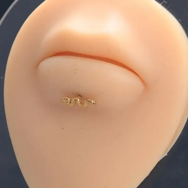 Wholesale Classic Style Leaf Snake Bee Stainless Steel Plating Lip Stud