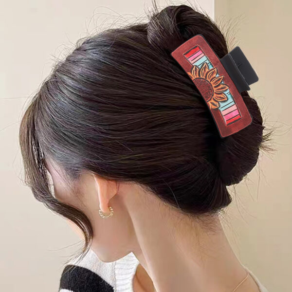 Wholesale Cross-border Western Wind Denim Wind Sunflower Leather Hairpin Women's Shark Clip Grab Clip Amazon AliExpress