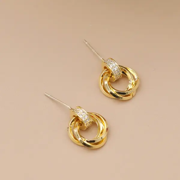 Wholesale Copper Geometric Round Zircon 14K Gold Plated Vintage Style Simple Style Gold Ear Studs