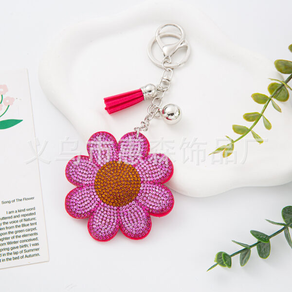 Wholesale Cute diamond studded flower keychain
