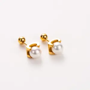 Gold / Round Pearl