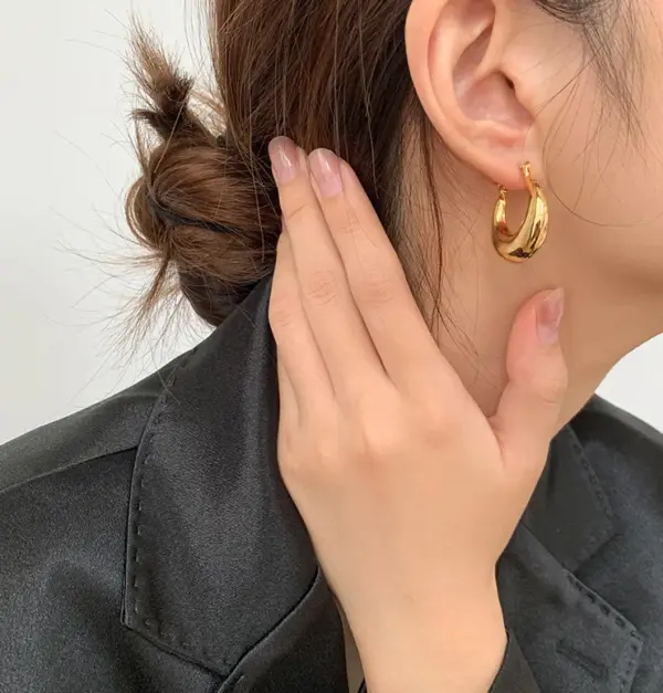 oly-da8505d371f4a5b44e8970ef4e753b1c Wholesale PVD Coated Real Gold Plated 18K Gold Heart 304 Stainless Steel Titanium Steel Fashion Waterproof Non Tarnish Earrings