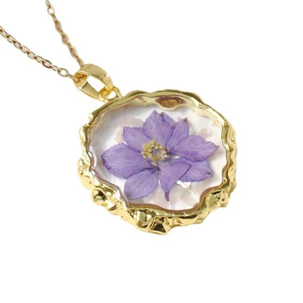 Wholesale Light Luxury Flower Resin Necklace, Eternal Flower Glue Pendant, Dried Flower Jewelry, Real Flower Necklace, Source Factory