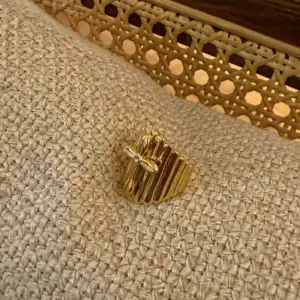 White Zirconium Cross Ring