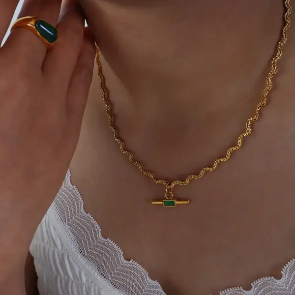 Wholesale PVD Coated Real Gold Plated 18K Gold Geometric Waves Titanium Steel Simple Style Waterproof Non Tarnish 304 Stainless Steel Pendant Necklace