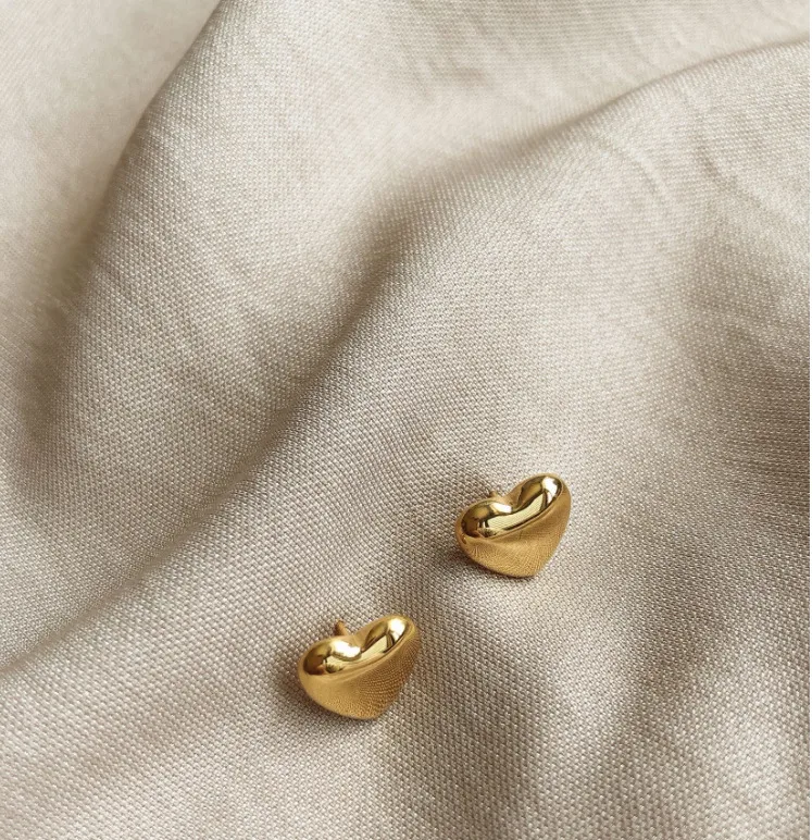 Wholesale PVD Coated Real Gold Plated 18K Gold Heart 304 Stainless Steel Titanium Steel Fashion Waterproof Non Tarnish Earrings
