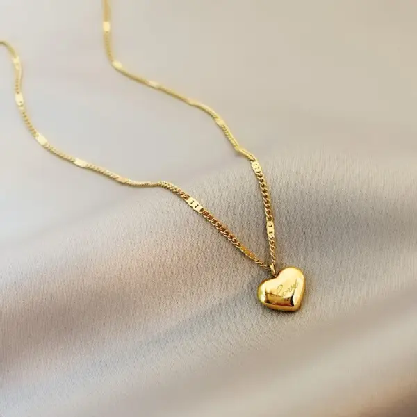 Wholesale PVD Coated Real Gold Plated 18K Gold Heart Shape 304 Stainless Steel Elegant Streetwear Waterproof Non Tarnish 304 Stainless Steel Pendant Necklace