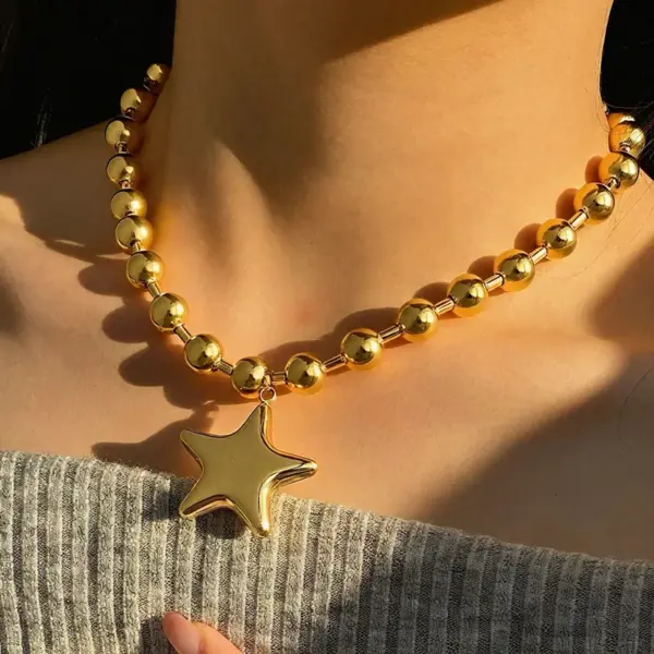 Wholesale Stainless Steel Geometric Exaggerated Style Trendy Pendant Necklace For Women, Unique Hip-Hop Fashion High-Quality Non-Fading Jewelry Wholesale